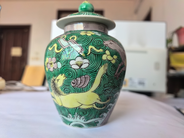 古玩陶瓷素三彩蓋罐拍賣，當前價格8500元