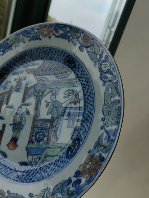 古玩陶瓷青花二喬圖折沿盤，疑似后加斗彩真品鑒賞圖