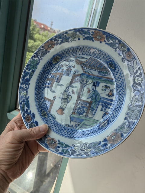 古玩陶瓷青花二喬圖折沿盤，疑似后加斗彩真品鑒賞圖