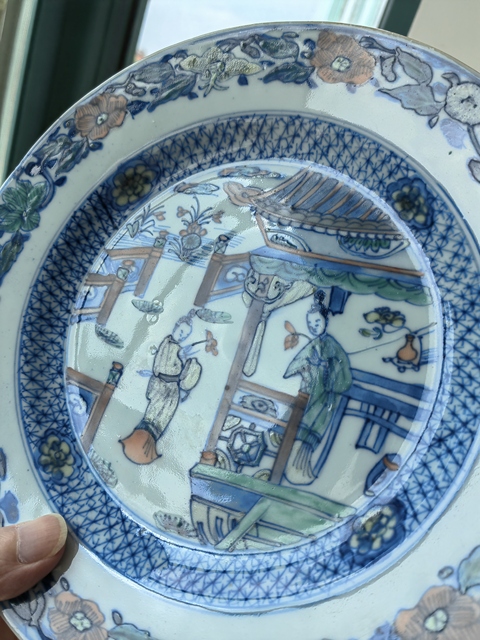 古玩陶瓷青花二喬圖折沿盤，疑似后加斗彩真品鑒賞圖