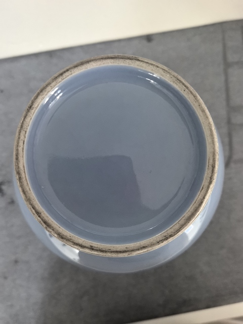 古玩陶瓷藍釉瓶真品鑒賞圖