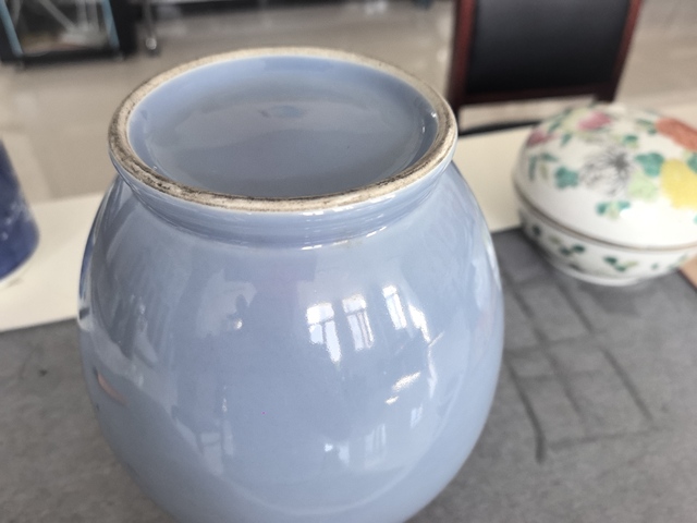 古玩陶瓷藍釉瓶真品鑒賞圖