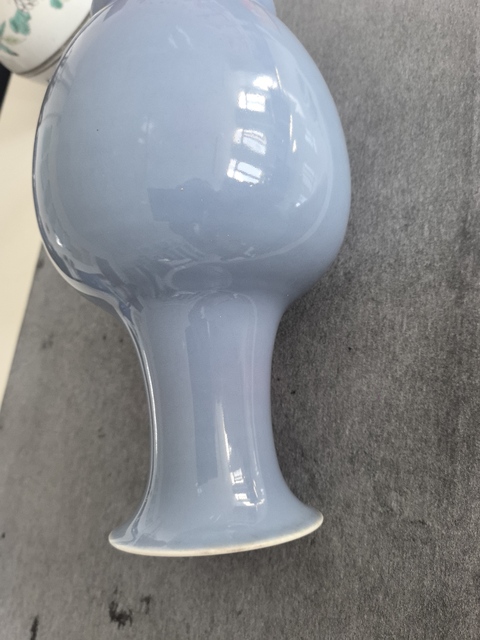 古玩陶瓷藍釉瓶真品鑒賞圖