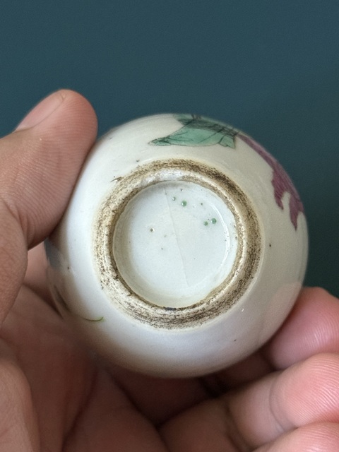 古玩陶瓷粉彩鼻煙壺真品鑒賞圖