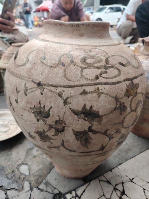 古玩陶瓷玉溪窯青花花卉紋罐真品鑒賞圖