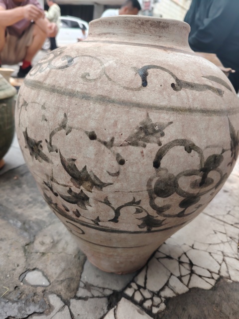 古玩陶瓷玉溪窯青花花卉紋罐真品鑒賞圖