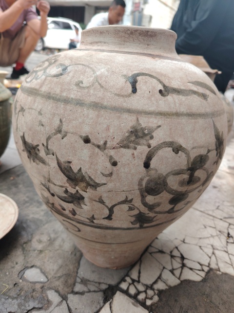古玩陶瓷玉溪窯青花花卉紋罐真品鑒賞圖