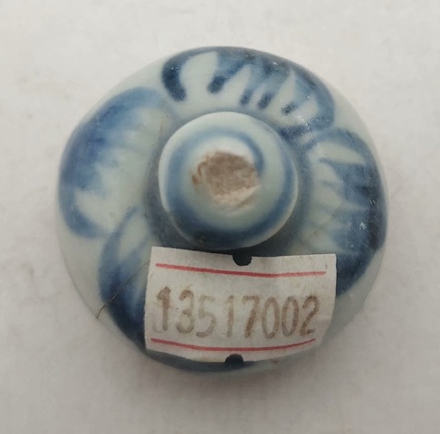 古玩陶瓷花卉紋青花蓋子真品鑒賞圖