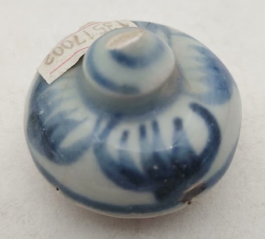 古玩陶瓷花卉紋青花蓋子真品鑒賞圖