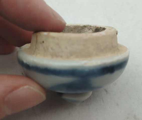 古玩陶瓷花卉紋青花蓋子真品鑒賞圖