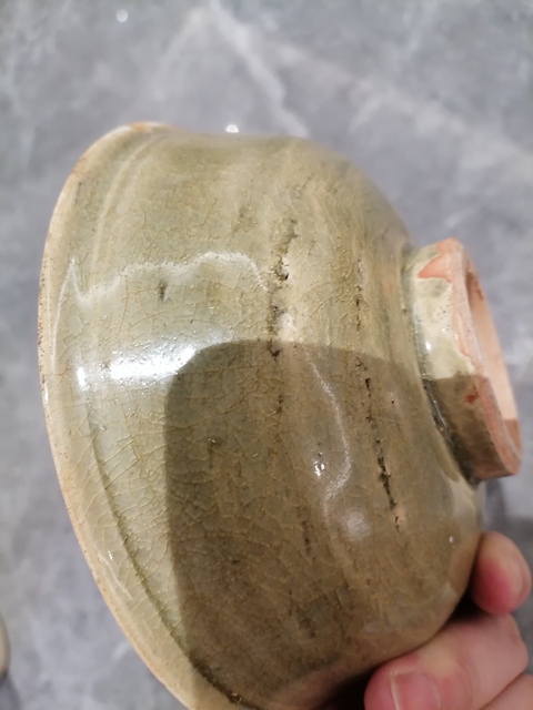 古玩陶瓷龍泉青瓷刻花碗真品鑒賞圖