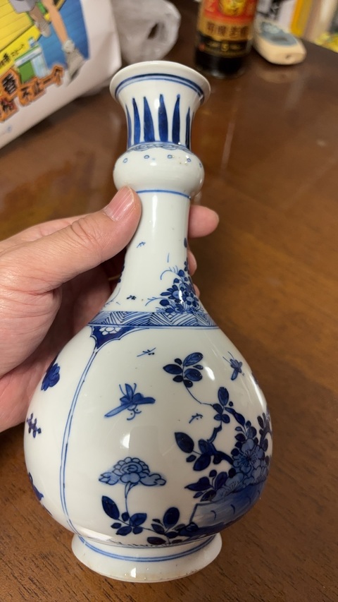 古玩陶瓷青花瓶真品鑒賞圖