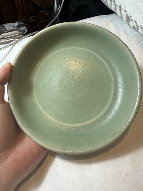 古玩陶瓷龍泉窯青釉盤真品鑒賞圖