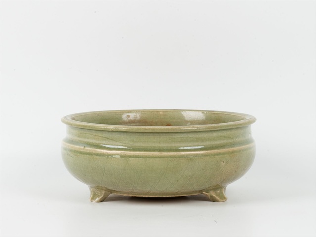 古玩陶瓷明中龍泉窯青釉香爐真品鑒賞圖