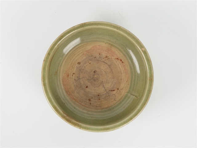 古玩陶瓷明中龍泉窯青釉香爐真品鑒賞圖
