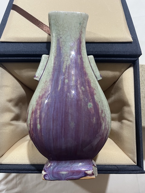 古玩陶瓷清晚期窯變釉貫耳方瓶真品鑒賞圖