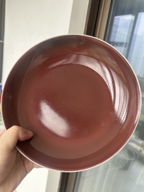 古玩陶瓷憑圖看，清乾隆霽紅釉盤真品鑒賞圖