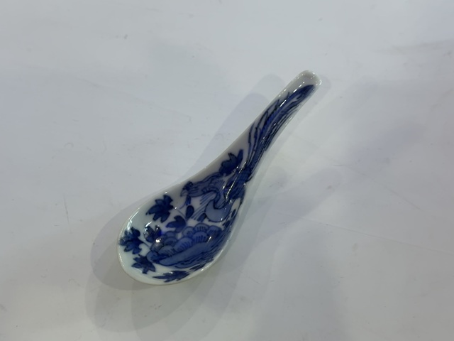 古玩陶瓷鳳紋青花湯勺真品鑒賞圖
