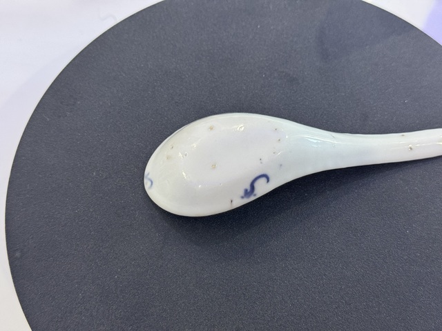 古玩陶瓷鳳紋青花湯勺真品鑒賞圖