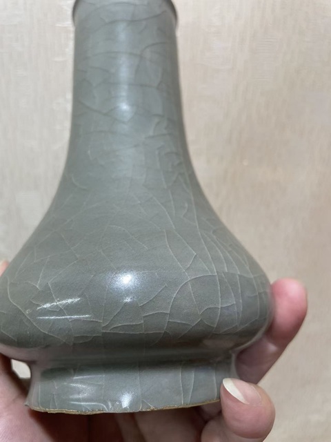 古玩陶瓷南宋龍泉窯長頸瓶真品鑒賞圖