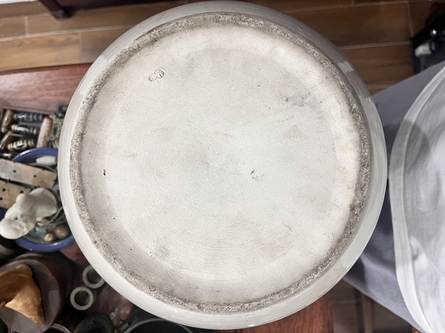 古玩陶瓷白釉缸真品鑒賞圖