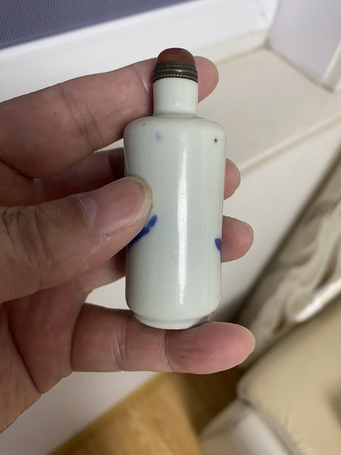 古玩陶瓷晚清青花釉里紅鼻煙壺真品鑒賞圖