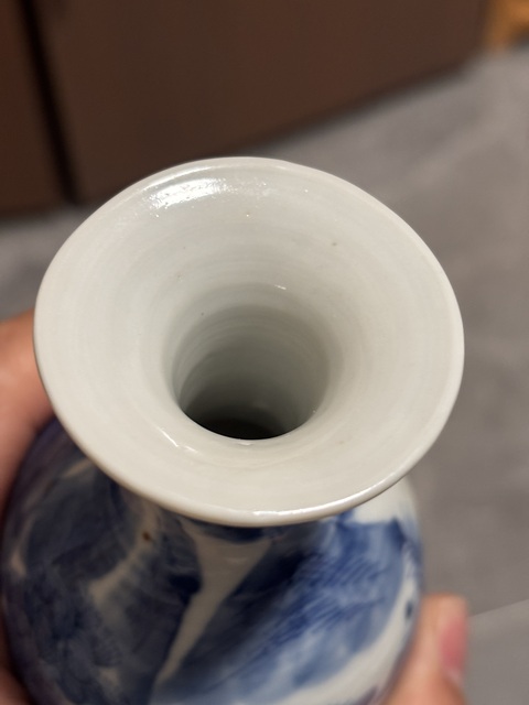 古玩陶瓷晚清青花瓶真品鑒賞圖