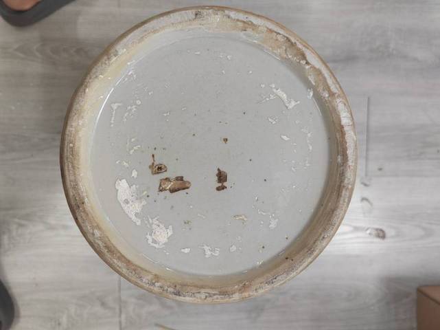 古玩陶瓷廣彩人物獸耳賞瓶真品鑒賞圖