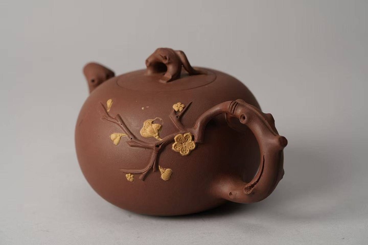 古玩雜項(xiàng)梅花圓珠壺真品鑒賞圖