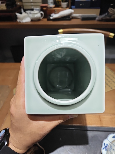 古玩陶瓷青釉琮式瓶真品鑒賞圖