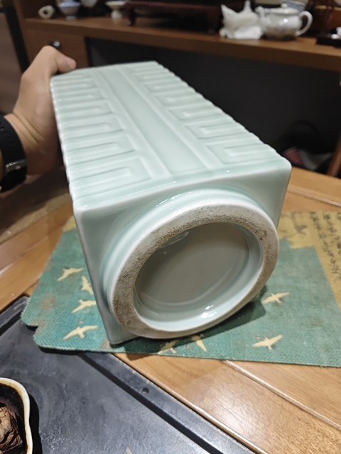 古玩陶瓷青釉琮式瓶真品鑒賞圖