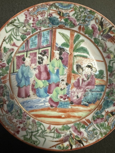 古玩陶瓷人物紋廣彩盤真品鑒賞圖