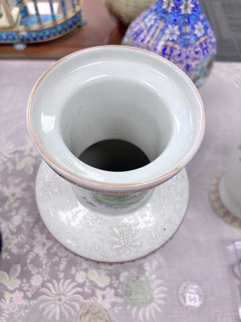 古玩陶瓷廣彩山水人物紋棒槌瓶真品鑒賞圖
