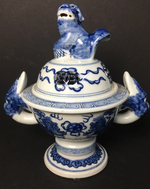 古玩陶瓷青花獅鈕熏爐真品鑒賞圖