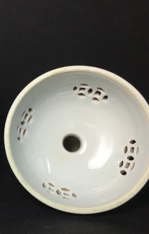 古玩陶瓷青花獅鈕熏爐真品鑒賞圖