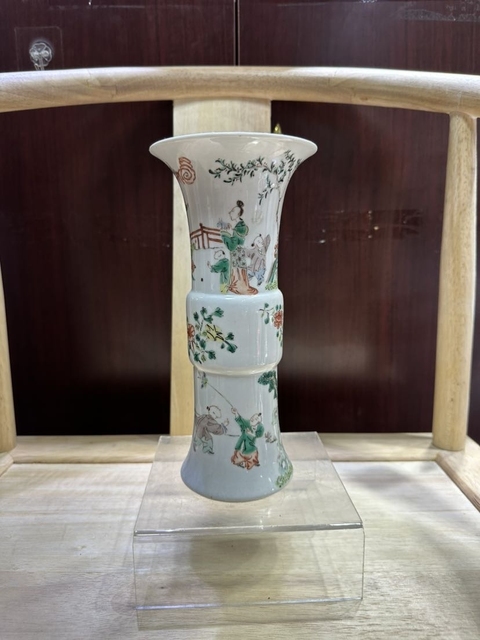 古玩陶瓷清晚·五彩仕女嬰戲紋花觚 真品鑒賞圖