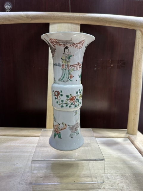 古玩陶瓷清晚·五彩仕女嬰戲紋花觚 真品鑒賞圖