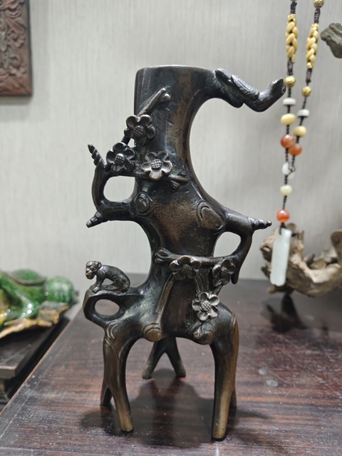 古玩銅器銅花插真品鑒賞圖
