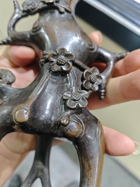 古玩銅器銅花插真品鑒賞圖