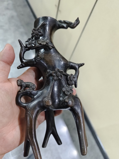 古玩銅器銅花插真品鑒賞圖