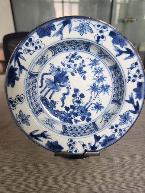古玩陶瓷青花花卉紋深腹折沿盤真品鑒賞圖