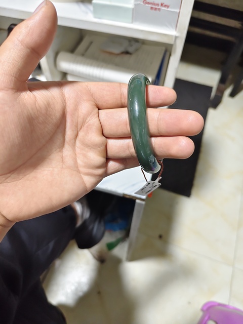 古玩玉器和田碧玉手鐲真品鑒賞圖