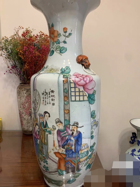 古玩陶瓷人物紋新粉彩雙鋪首撇口瓶真品鑒賞圖