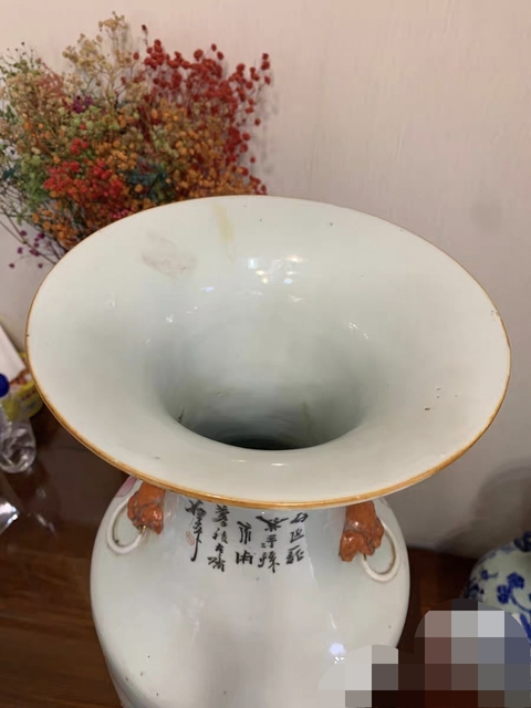 古玩陶瓷人物紋新粉彩雙鋪首撇口瓶真品鑒賞圖