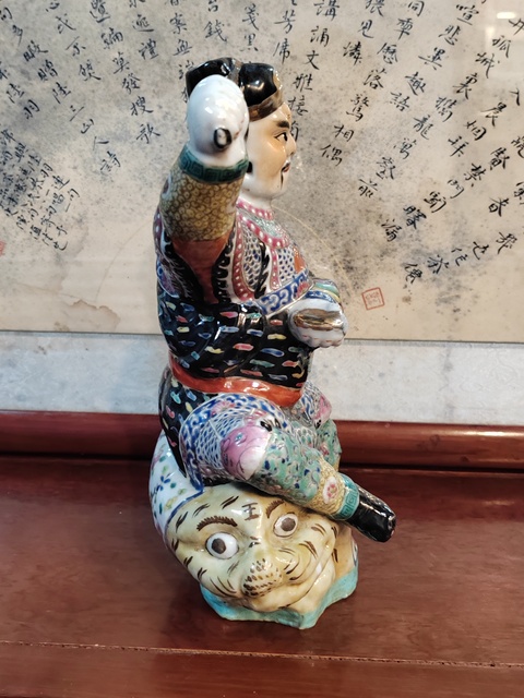 古玩陶瓷民國粉彩武財神趙公明造像拍賣，當(dāng)前價格3500元