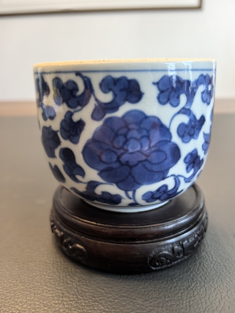 古玩陶瓷康熙青花盅真品鑒賞圖