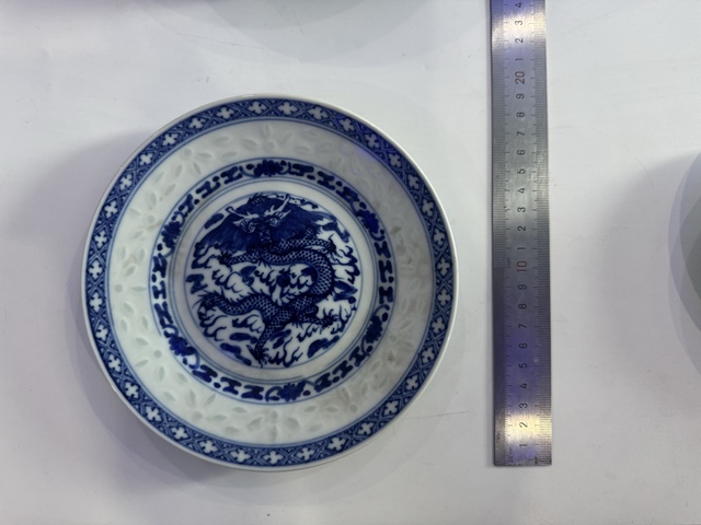 古玩陶瓷青花龍紋玲瓏盤拍賣,當(dāng)前價格798元