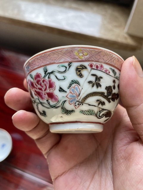 古玩陶瓷清中早·粉彩花卉紋杯 真品鑒賞圖
