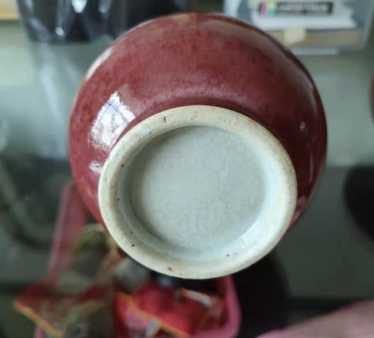 古玩陶瓷50年代左右紅釉蒜頭瓶真品鑒賞圖
