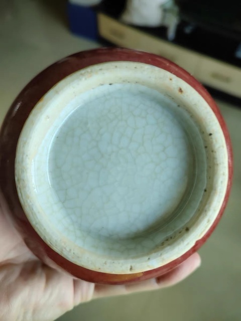 古玩陶瓷50年代左右紅釉蒜頭瓶真品鑒賞圖